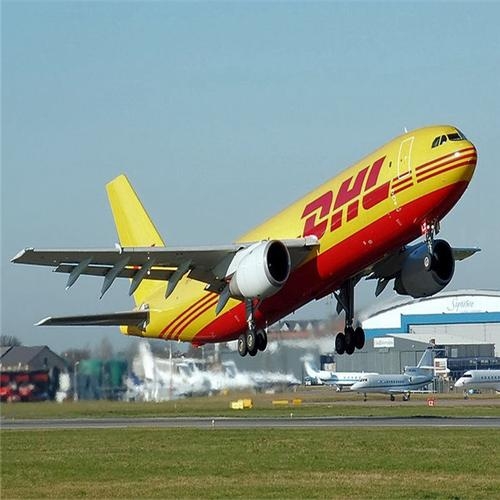 连花清瘟胶囊等防疫物资空派美国签收好